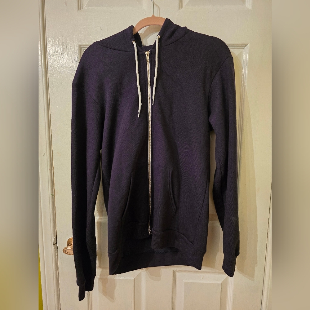 Navy Crywolf Sweater Size XL with Print on Back
